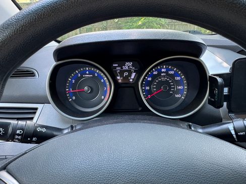 Used 2013 Hyundai Elantra GLS w/ Preferred Pkg FWD image 15
