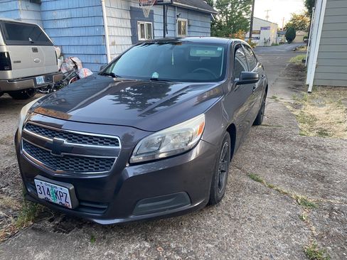 Used 2013 Chevrolet Malibu LS FWD image 1
