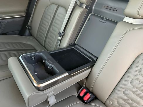 Used 2023 Rivian R1T Launch Edition image 29