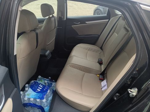 Used 2016 Honda Civic EX-L image 2