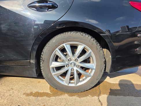 Used 2015 INFINITI Q50 Premium w/ Navigation Package image 6