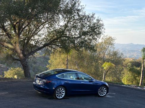 Used 2019 Tesla Model 3 Long Range image 15