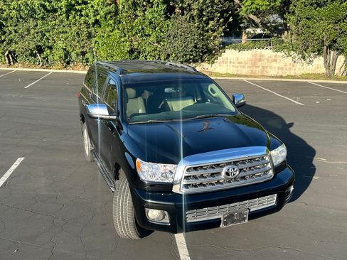 Used 2012 Toyota Sequoia Platinum image 1
