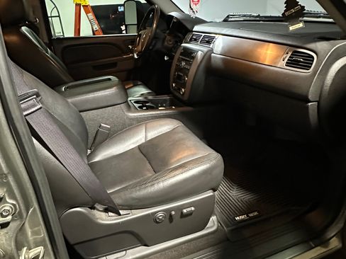 Used 2013 Chevrolet Silverado 2500 LTZ image 9