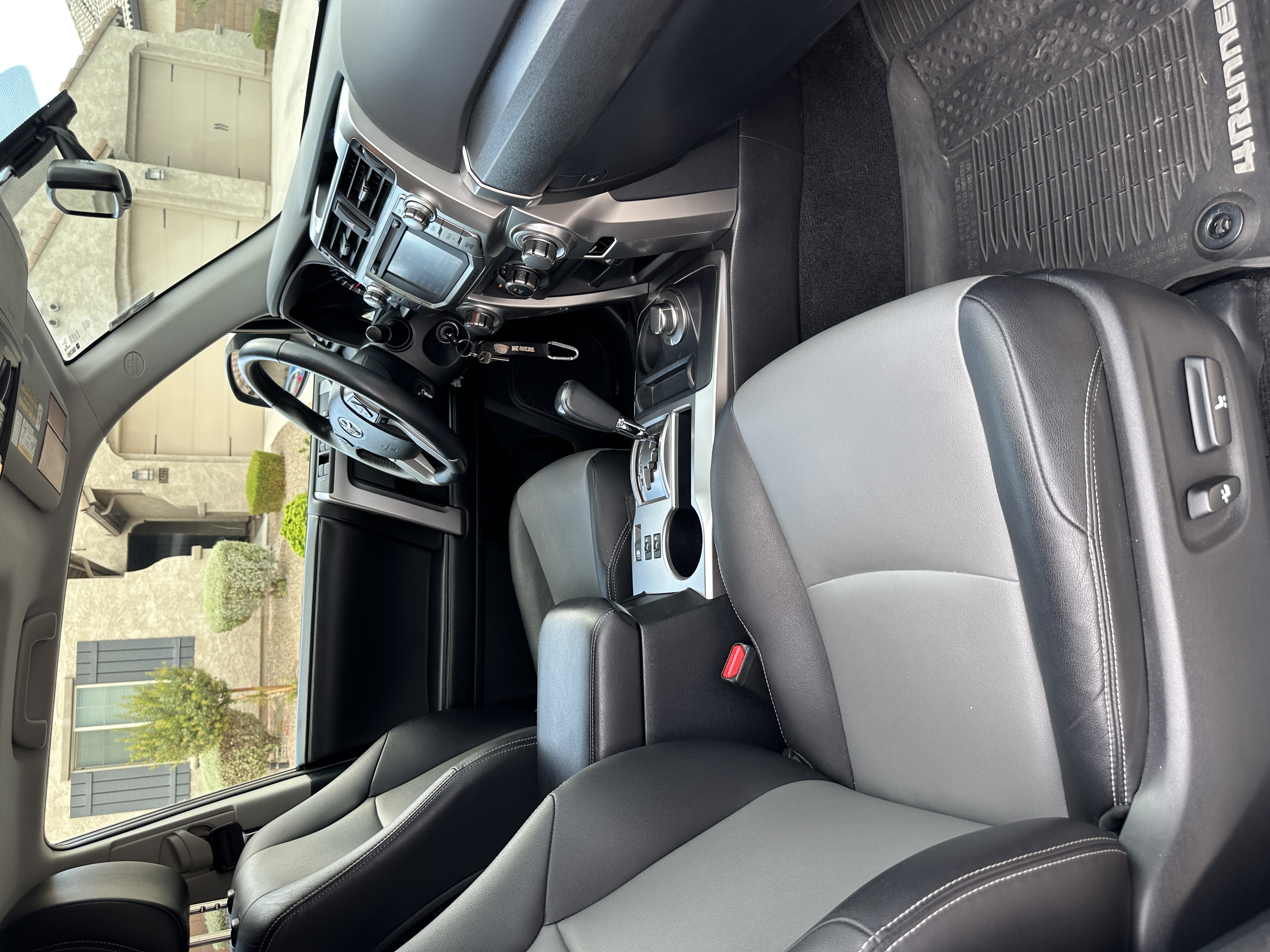 Used 2016 Toyota 4Runner SR5 Premium AWD/4WD image 15