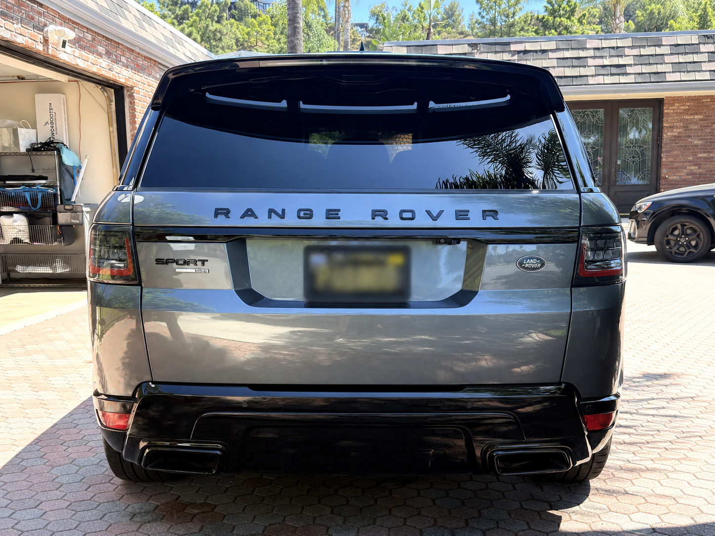 Used 2019 Land Rover Range Rover Sport HSE AWD/4WD image 2