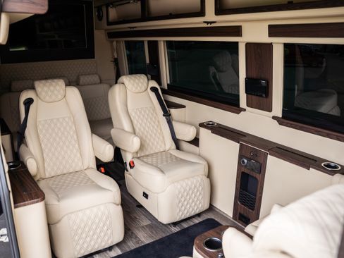 Used 2023 Mercedes-Benz Sprinter 3500 image 22