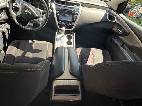Used 2017 Nissan Murano SV w/ Cargo Package image 11