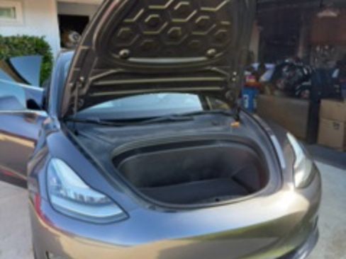 Used 2018 Tesla Model 3 Long Range AWD/4WD image 11