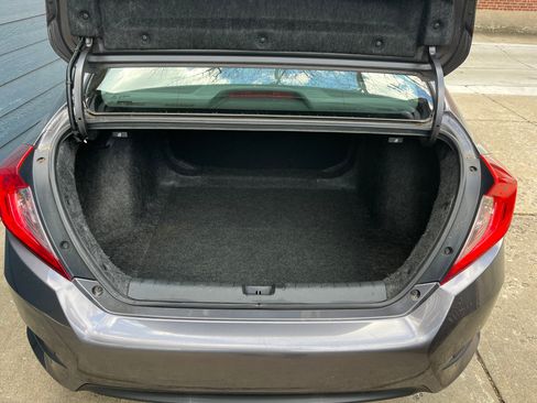 Used 2016 Honda Civic EX image 9