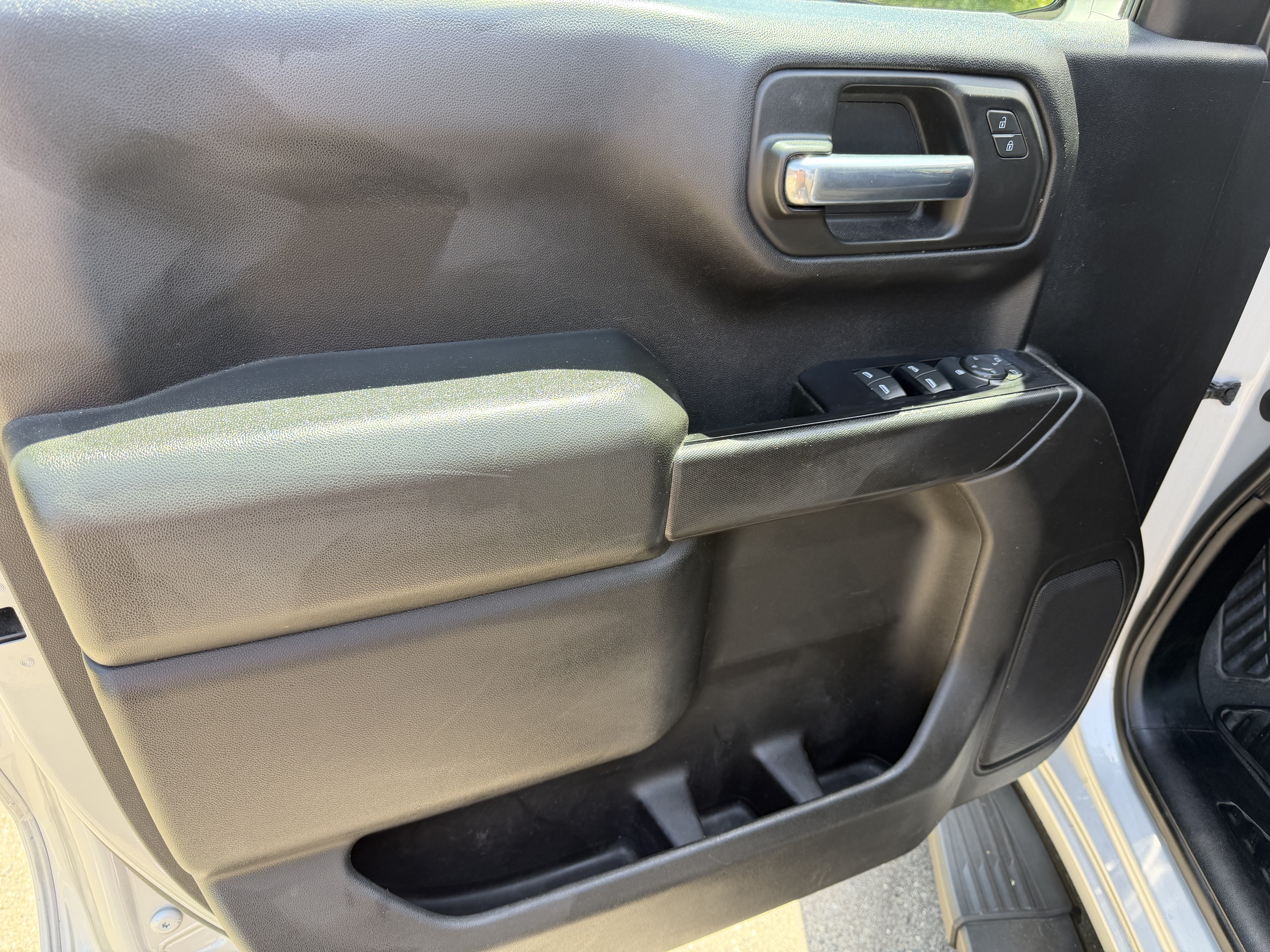 Used 2019 Chevrolet Silverado 1500 Custom RWD image 12