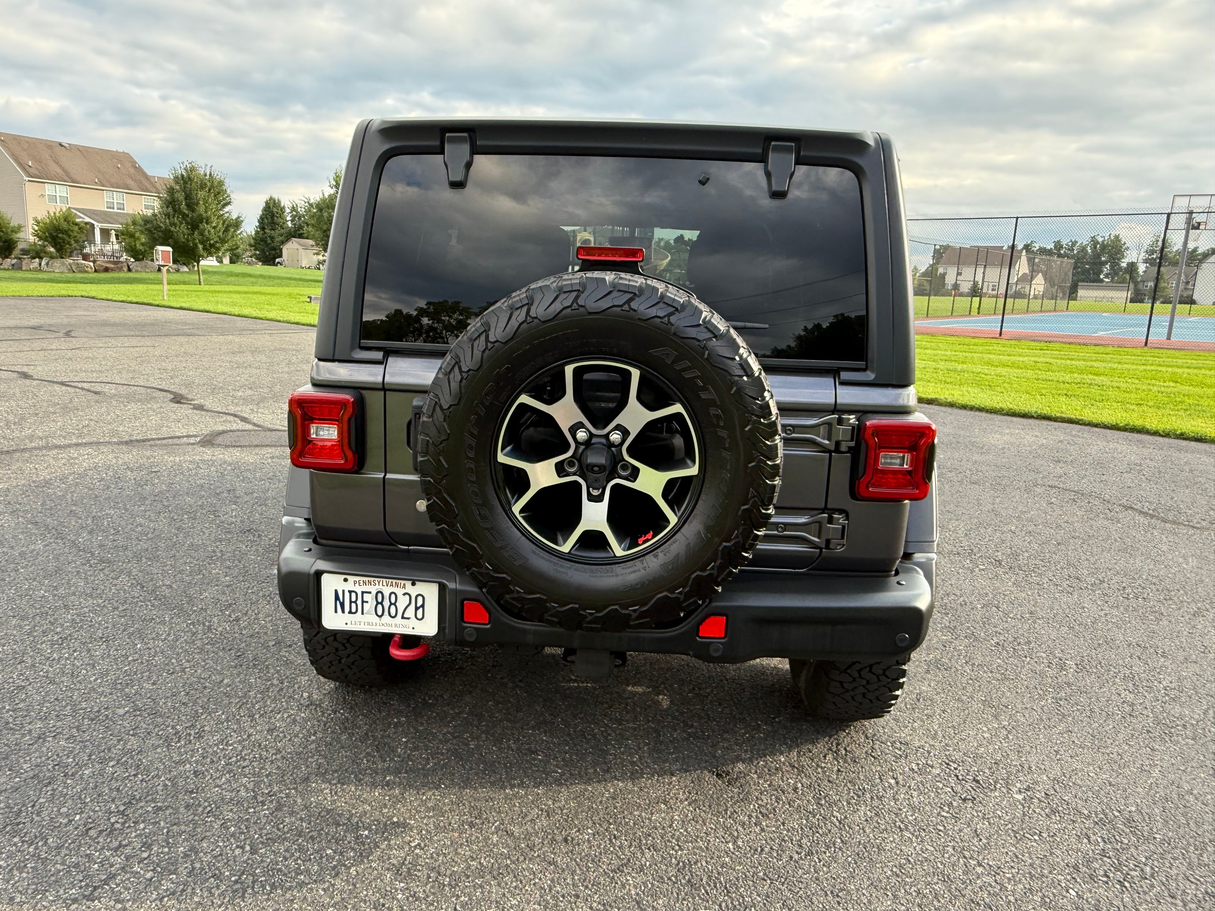 Used 2018 Jeep Wrangler Unlimited Rubicon w/ Dual Top Group AWD/4WD image 6