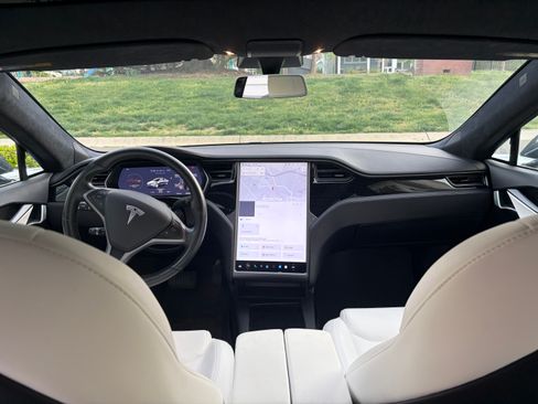 Used 2021 Tesla Model S Long Range Plus image 8