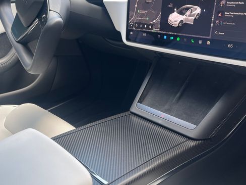 Used 2022 Tesla Model S Plaid AWD/4WD image 13