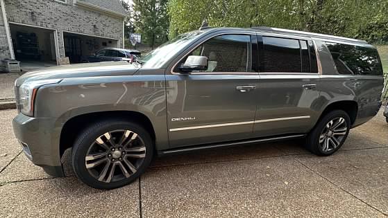 Used 2017 GMC Yukon XL Denali w/ Open Road Package AWD/4WD image 2