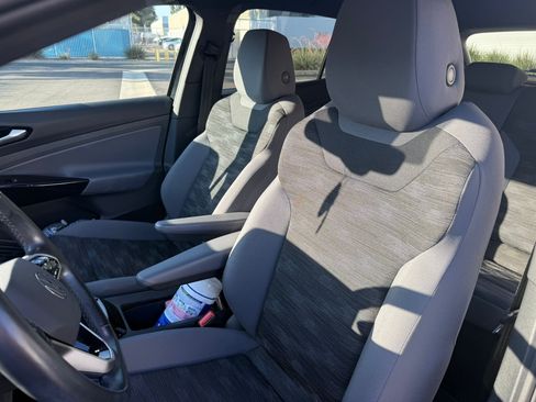 Used 2022 Volkswagen ID.4 Pro image 10