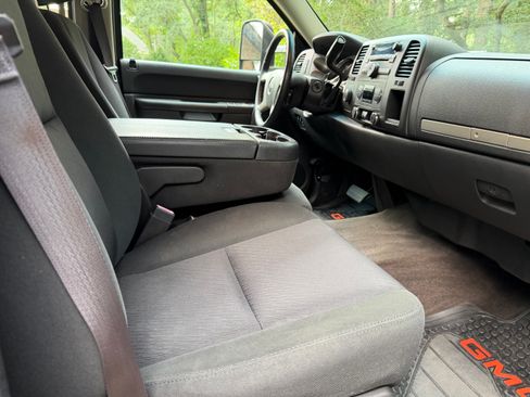 Used 2014 GMC Sierra 2500 SLE w/ SLE Preferred Package AWD/4WD image 21