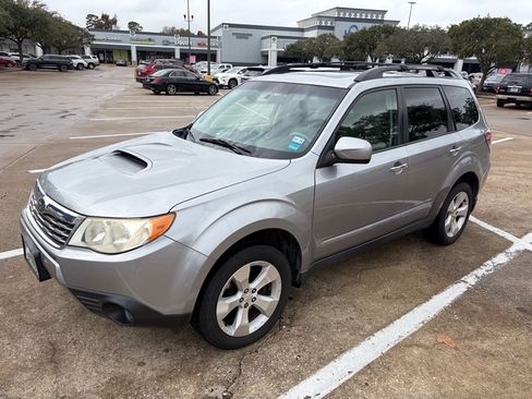 Used 2010 Subaru Forester 2.5XT Limited image 1