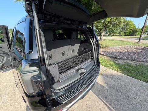 Used 2026 Chevrolet Tahoe High Country AWD/4WD image 30