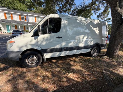 Used 2013 Mercedes-Benz Sprinter 2500 image 15