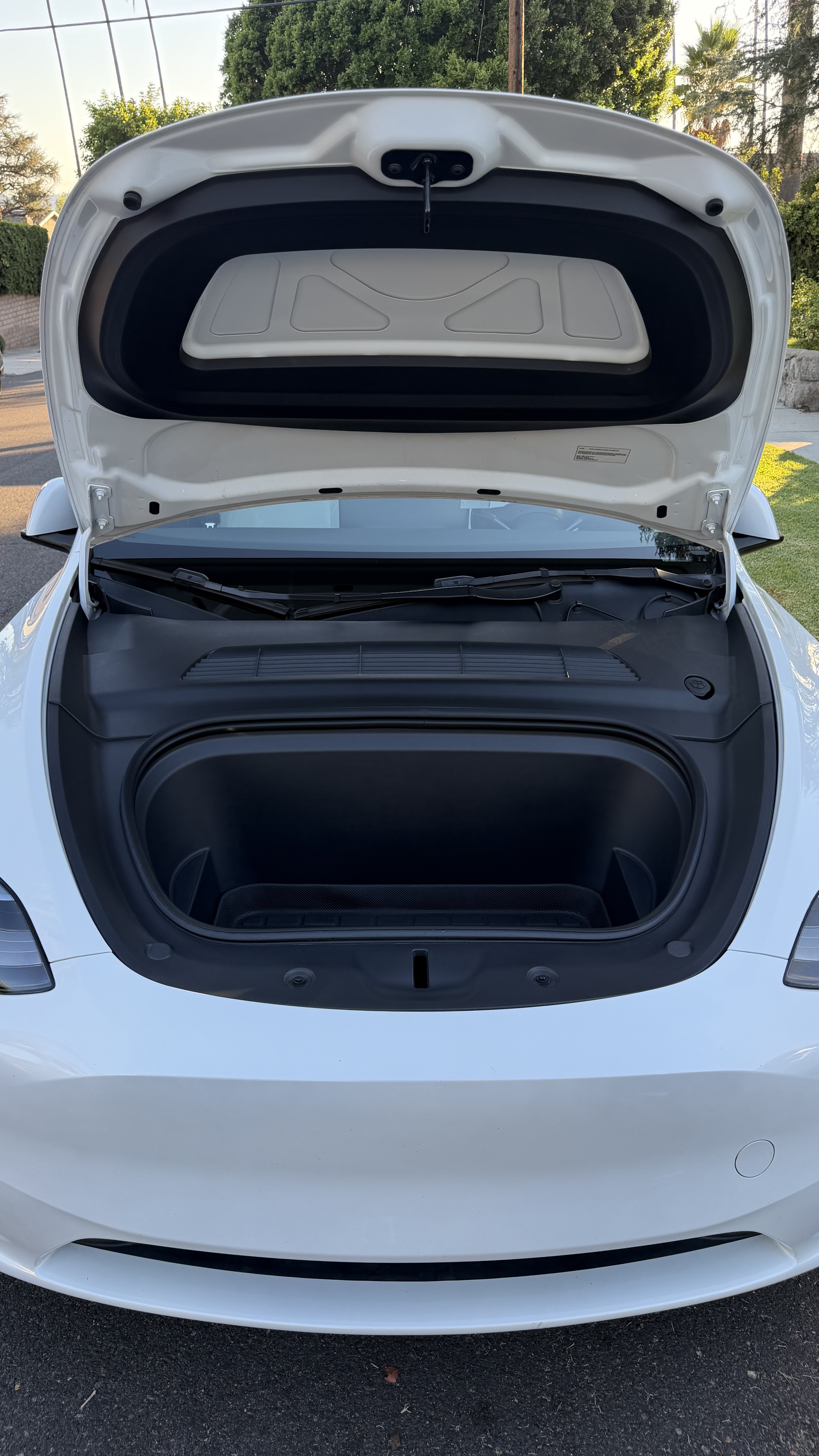Used 2023 Tesla Model Y Long Range AWD/4WD image 9
