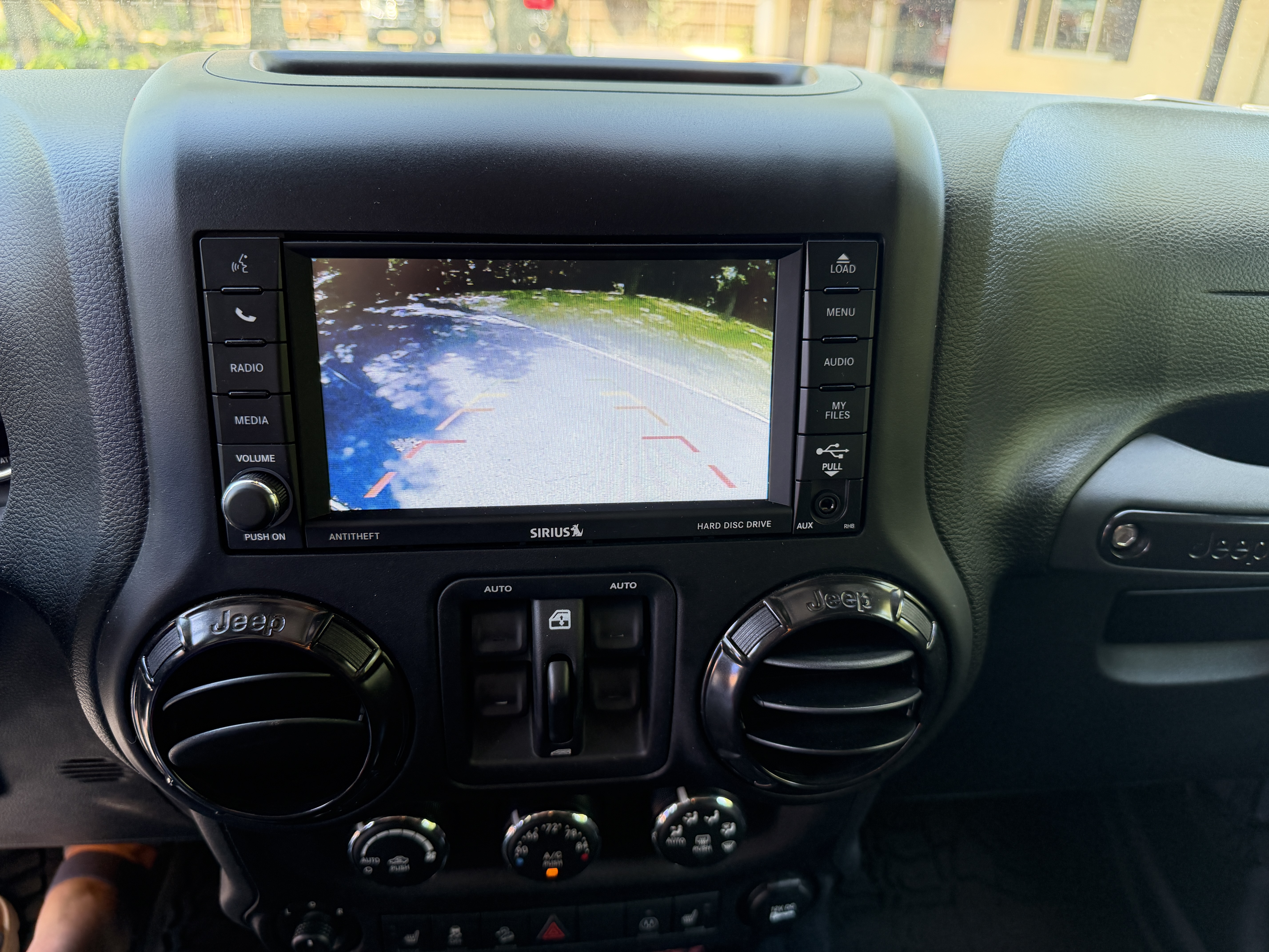 Used 2017 Jeep Wrangler Unlimited Rubicon AWD/4WD image 14