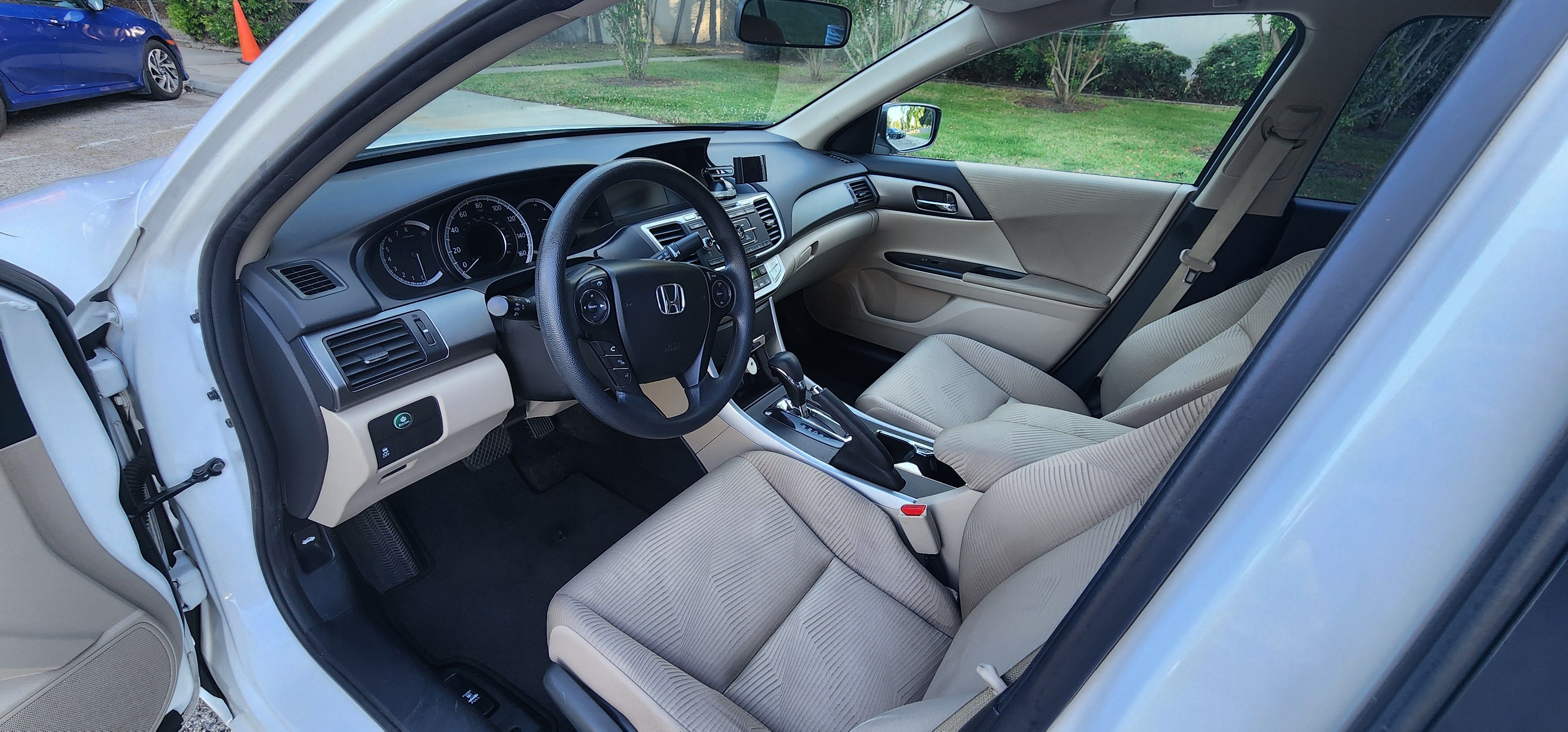 Used 2015 Honda Accord LX image 11
