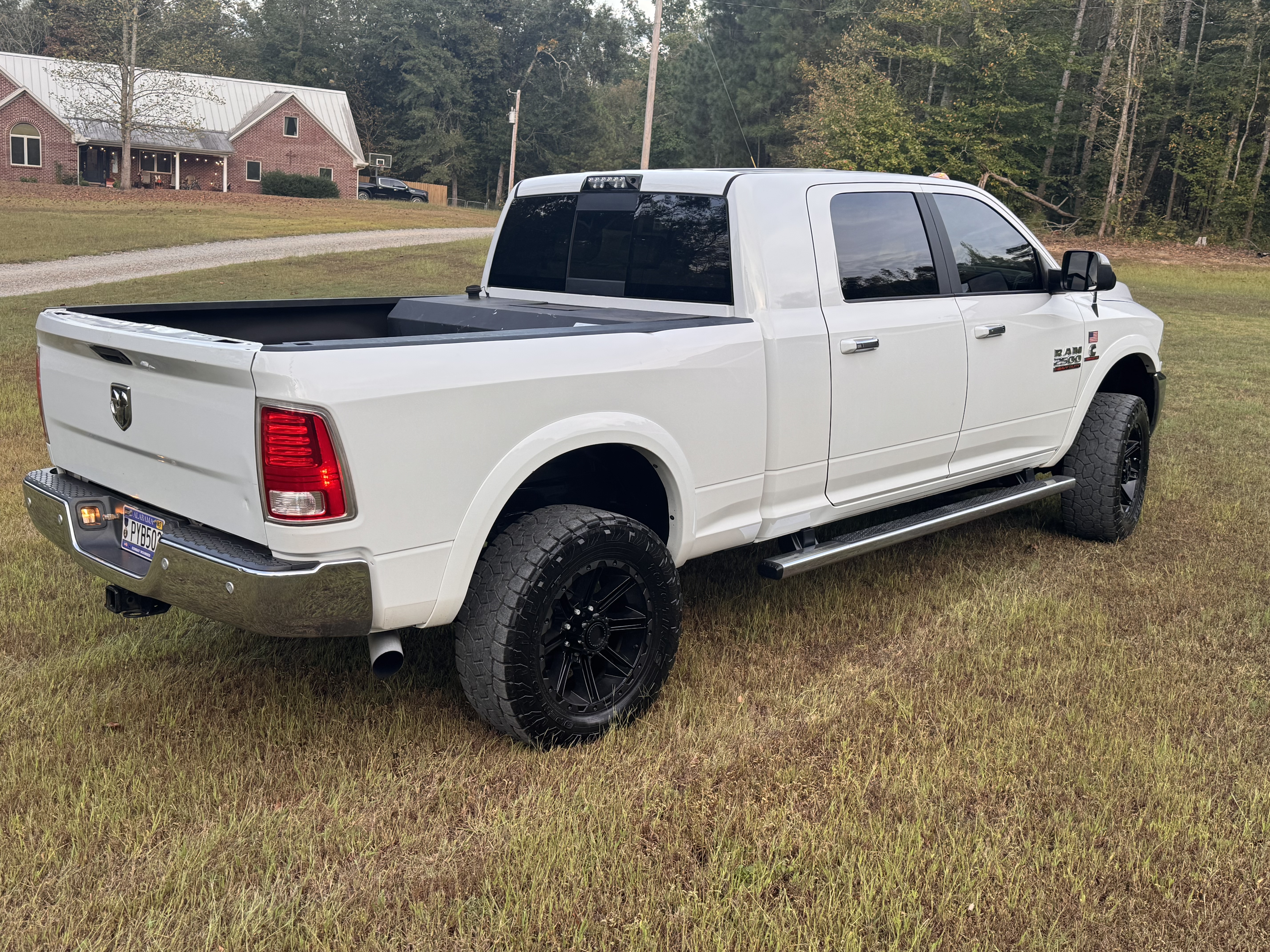 Used 2018 RAM 2500 Laramie AWD/4WD image 4