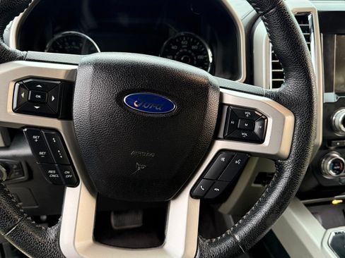 Used 2015 Ford F150 Lariat w/ Equipment Group 502A Luxury AWD/4WD image 20