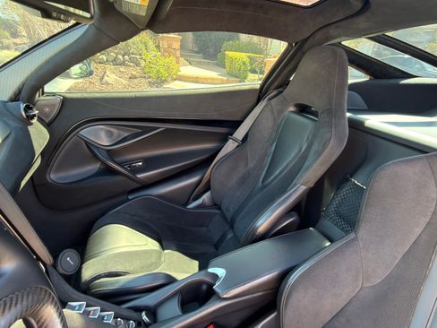 Used 2020 McLaren 720S Coupe 2D image 6