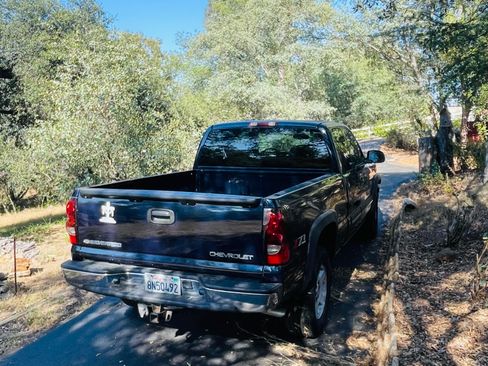 Used 2005 Chevrolet Silverado 1500 LS w/ Safe And Sound Package AWD/4WD image 3