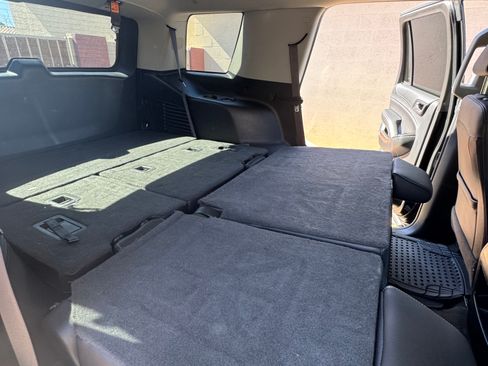 Used 2018 Chevrolet Tahoe LT image 17