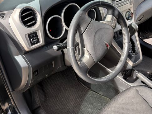 Used 2009 Pontiac Vibe AWD w/ Sun And Sound Package image 12