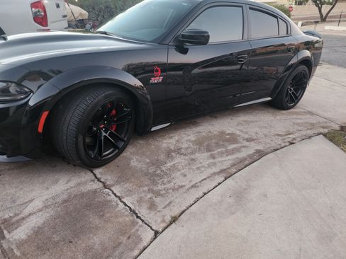Used 2020 Dodge Charger Scat Pack image 4