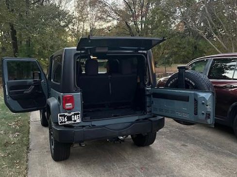 Used 2015 Jeep Wrangler Sport w/ Connectivity Group image 5