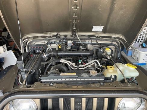 Used 2005 Jeep Wrangler Rubicon image 14