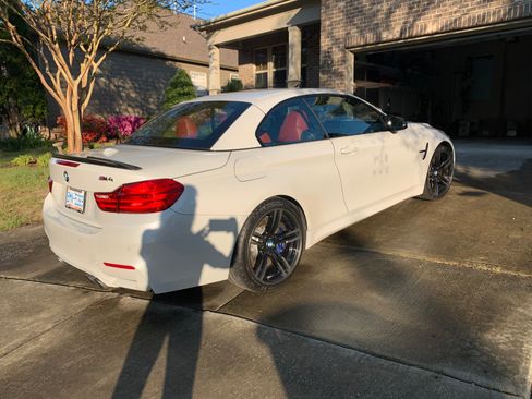Used 2015 BMW M4 Convertible image 13
