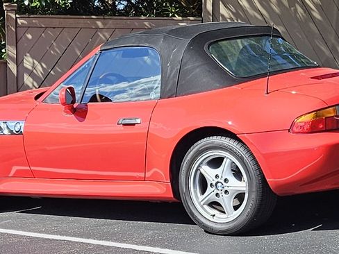 Used 1999 BMW Z3 2.5i image 3