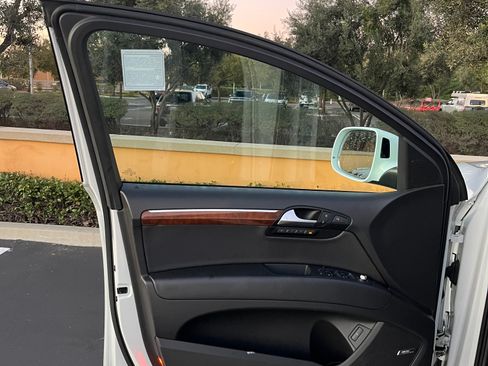 Used 2015 Audi Q7 3.0T Premium Plus w/ Premium Plus Package image 12