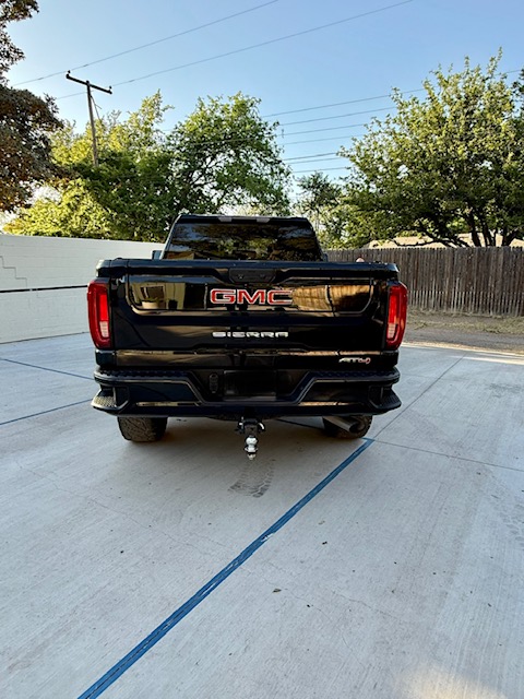 Used 2021 GMC Sierra 2500 AT4 AWD/4WD image 4