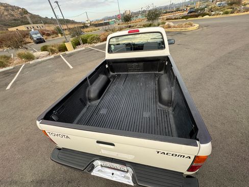 Used 1999 Toyota Tacoma 2WD Regular Cab image 10