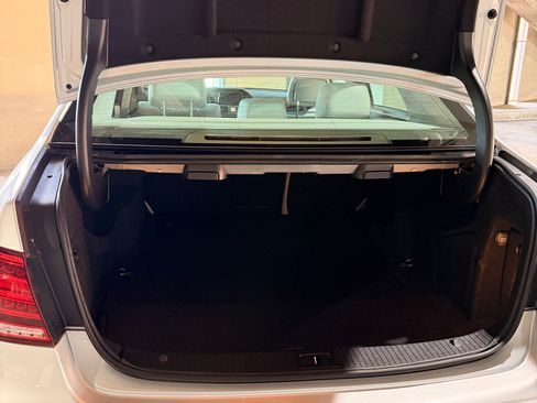 Used 2015 Mercedes-Benz E 350 E 350 4MATIC Sedan 4D image 16