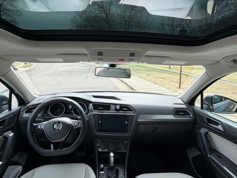 Used 2018 Volkswagen Tiguan SEL image 11