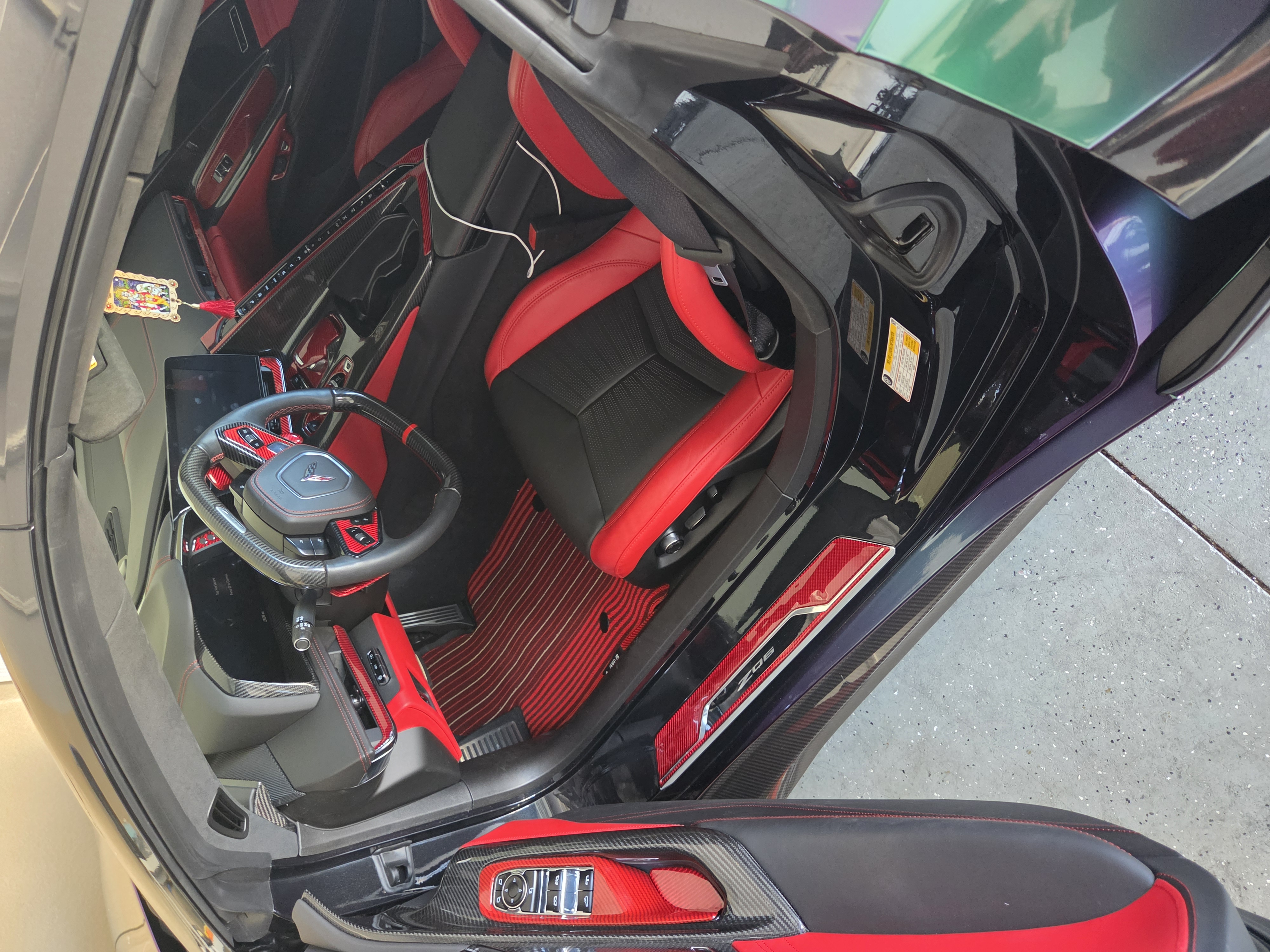 Used 2024 Chevrolet Corvette Z06 w/ Z07 Performance Package RWD image 12
