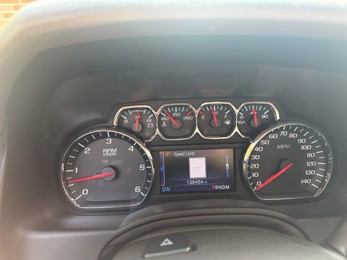 Used 2015 Chevrolet Tahoe LTZ AWD/4WD image 21