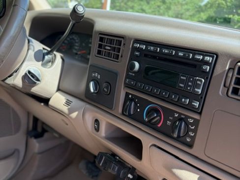 Used 2004 Ford F350 Lariat AWD/4WD image 17