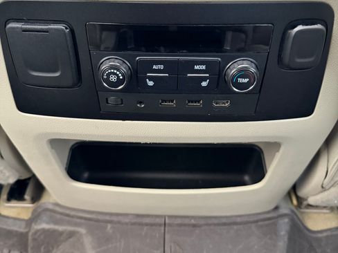 Used 2018 GMC Yukon XL Denali w/ Denali Ultimate Package image 10