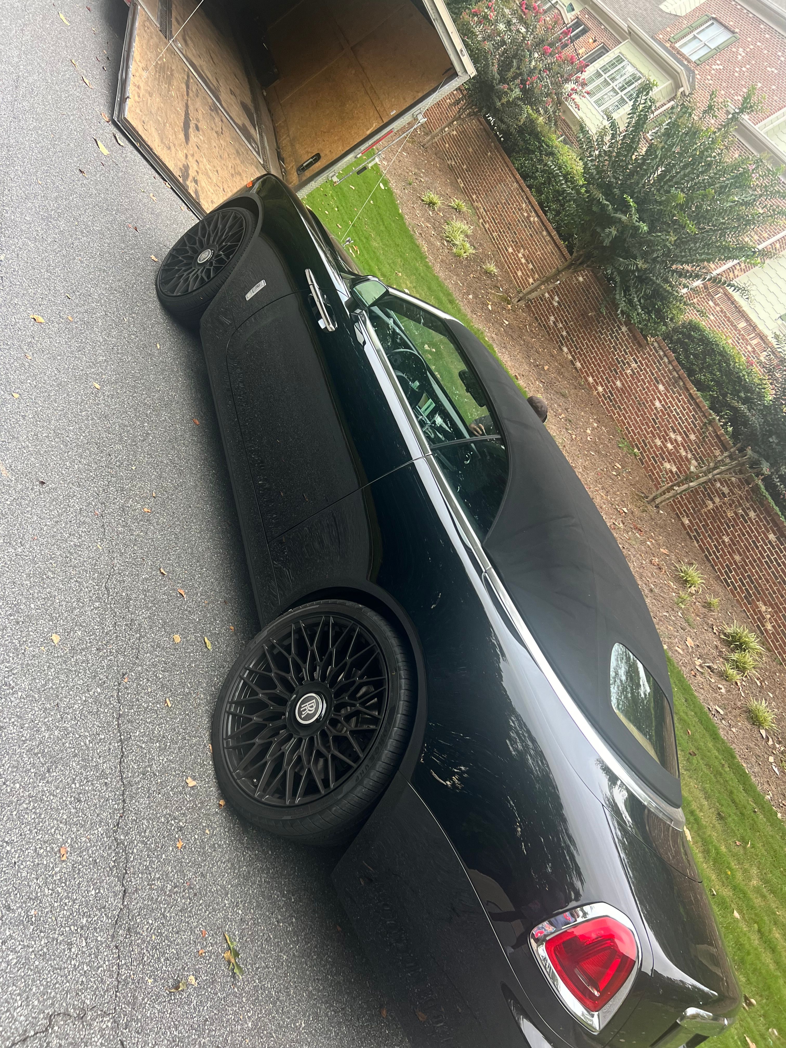 Used 2016 Rolls-Royce Dawn RWD image 4