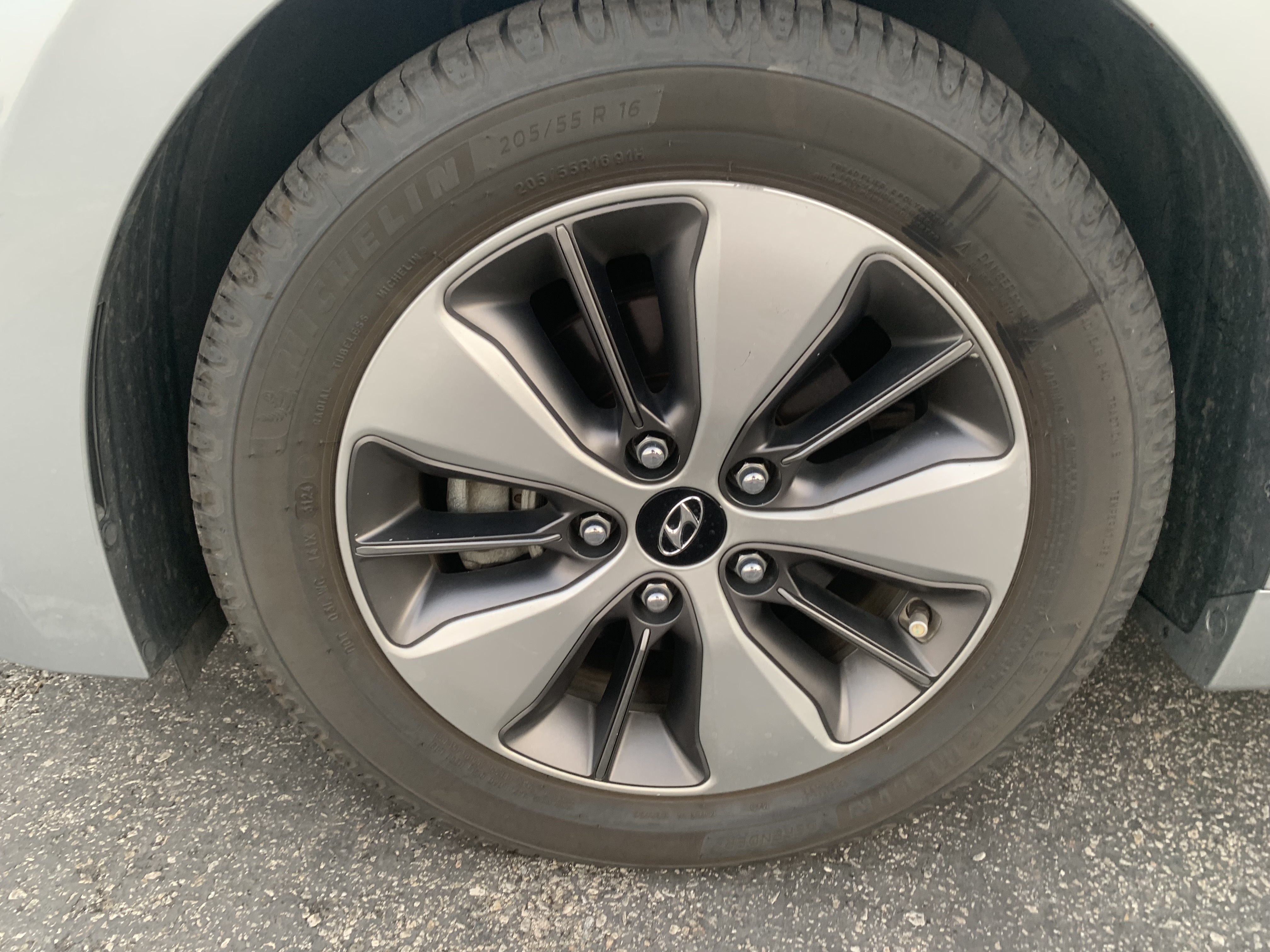 Used 2019 Hyundai Ioniq Limited w/ Ultimate Package 02 FWD image 21