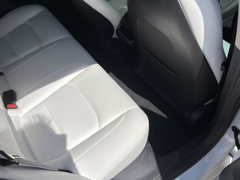 Used 2023 Tesla Model 3 Performance image 14